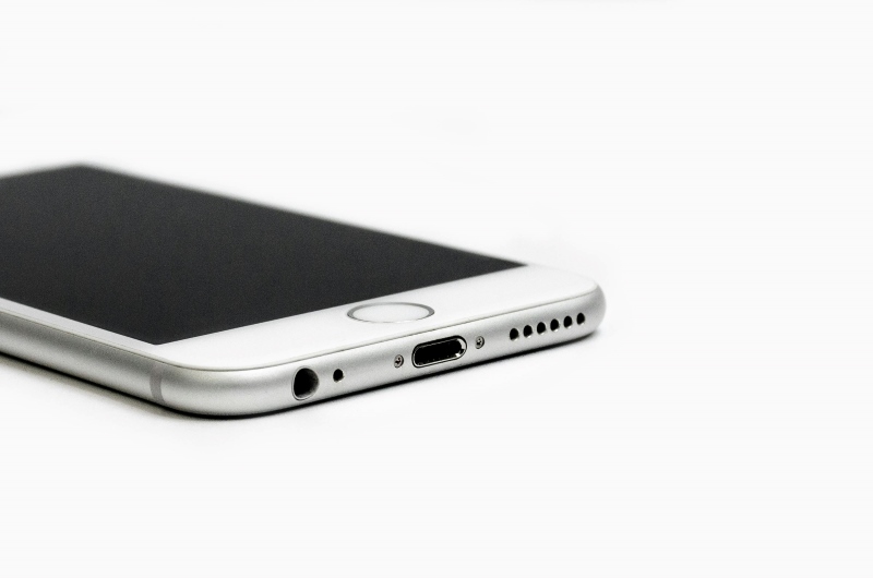 iphone met een oplaadpoort Kapotte oplaadpoort iphone